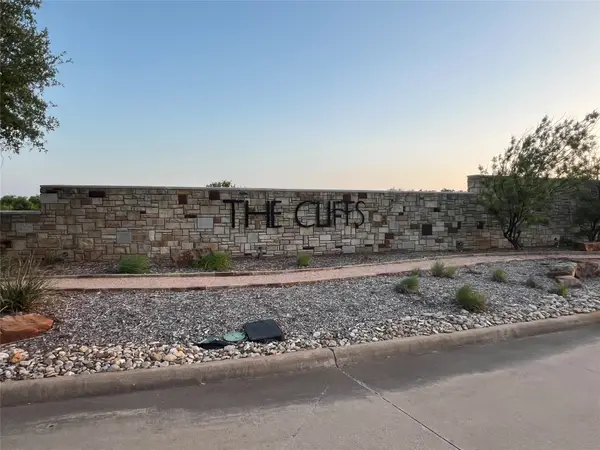 1100 Spyglass Drive, Graford, TX 76449