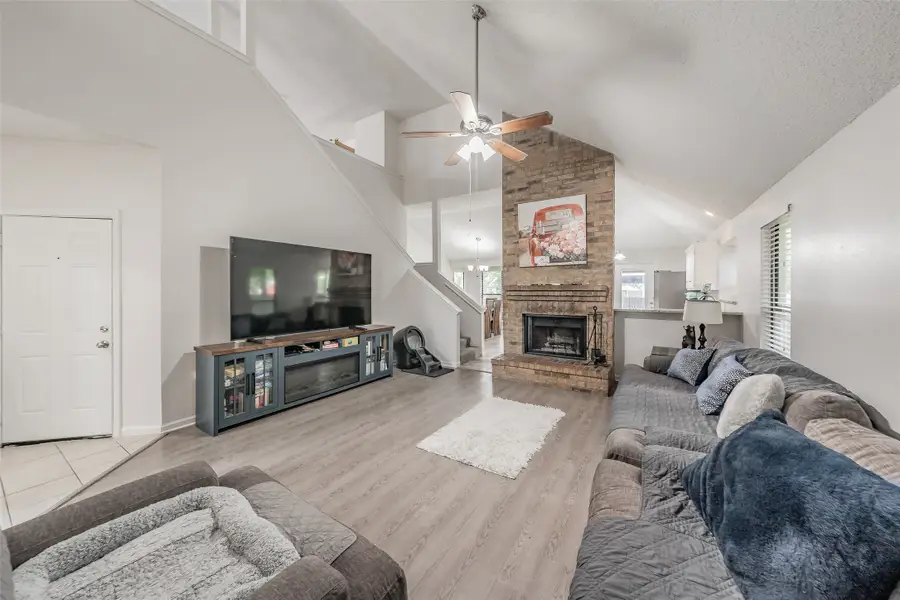 825 Ashmount Lane, Arlington, TX 76017 - #2