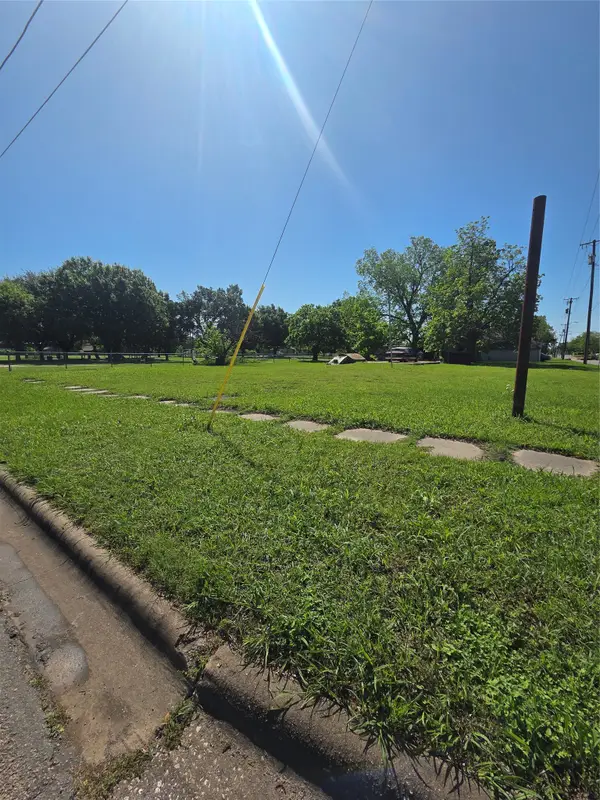 500 E Evergreen Street, Sherman, TX 75090