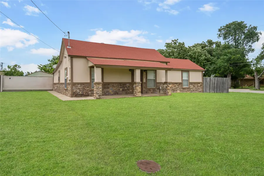 209 N Mcgraw Street, Forney, TX 75126 - #2