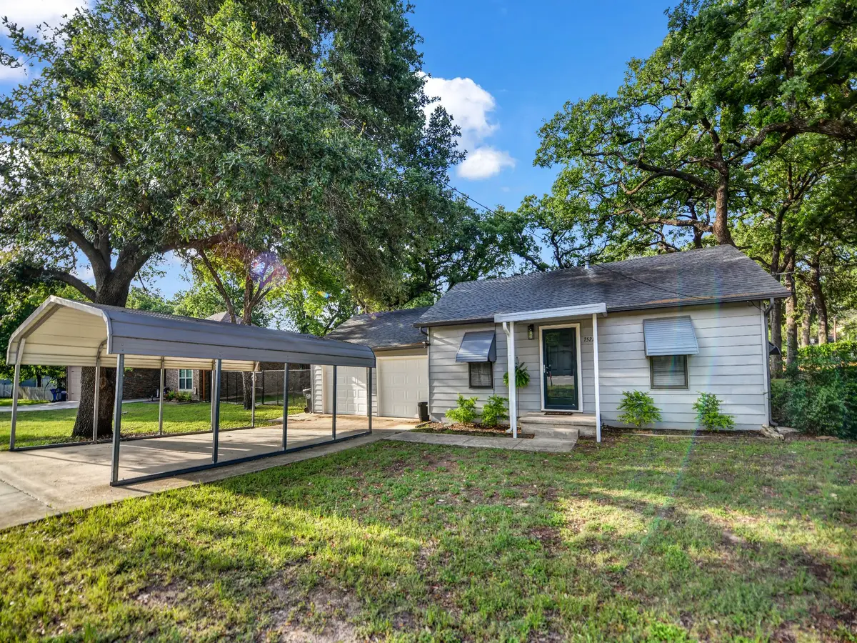 7521 Pawnee Trail, Lake Worth, TX 76135 - #1