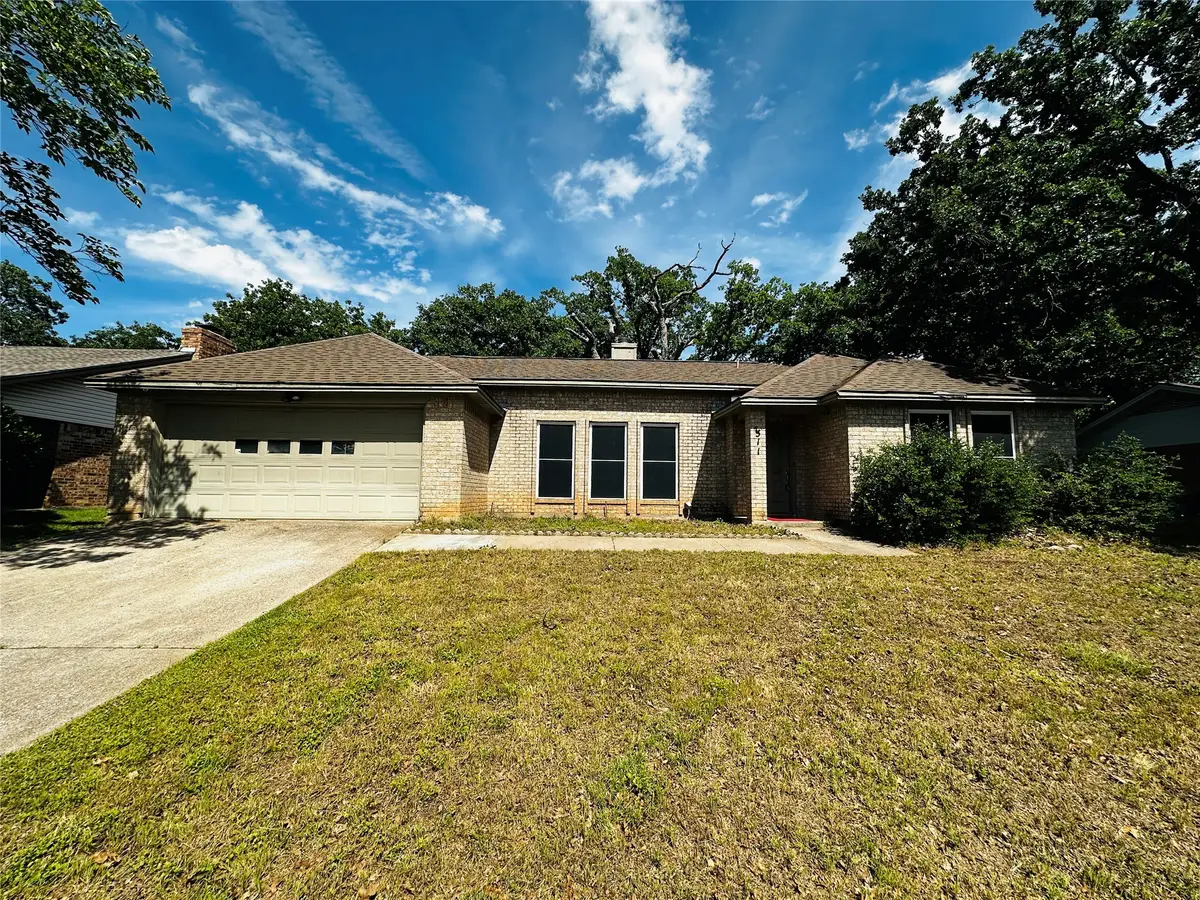 2511 Tanglewood Drive, Grapevine, TX 76051 - #1