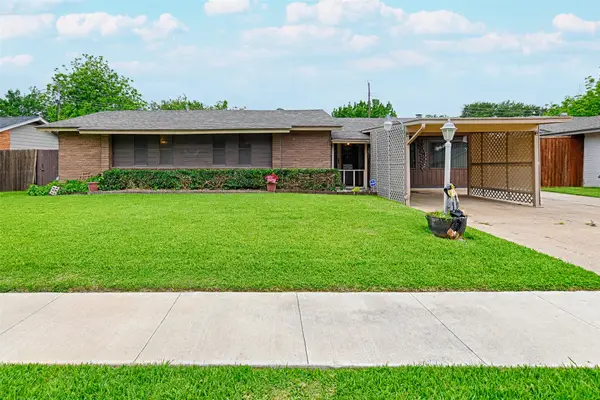 3705 Cranston Court E, Irving, TX 75062