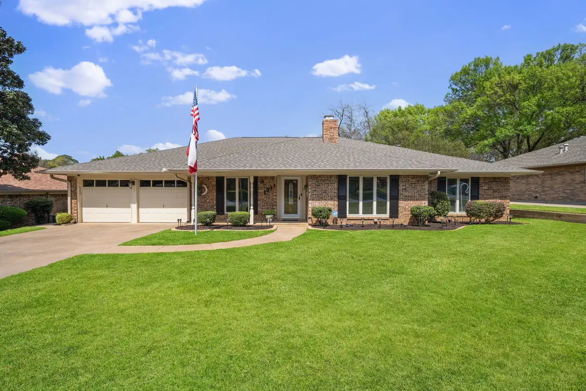 1711 Queensborough Drive, Arlington, TX 76015 - #1