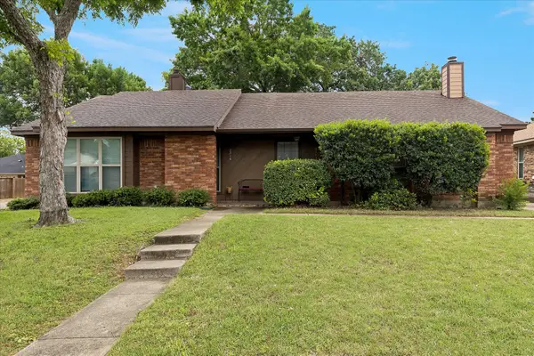 2312 Dalewood Lane, Bedford, TX 76022