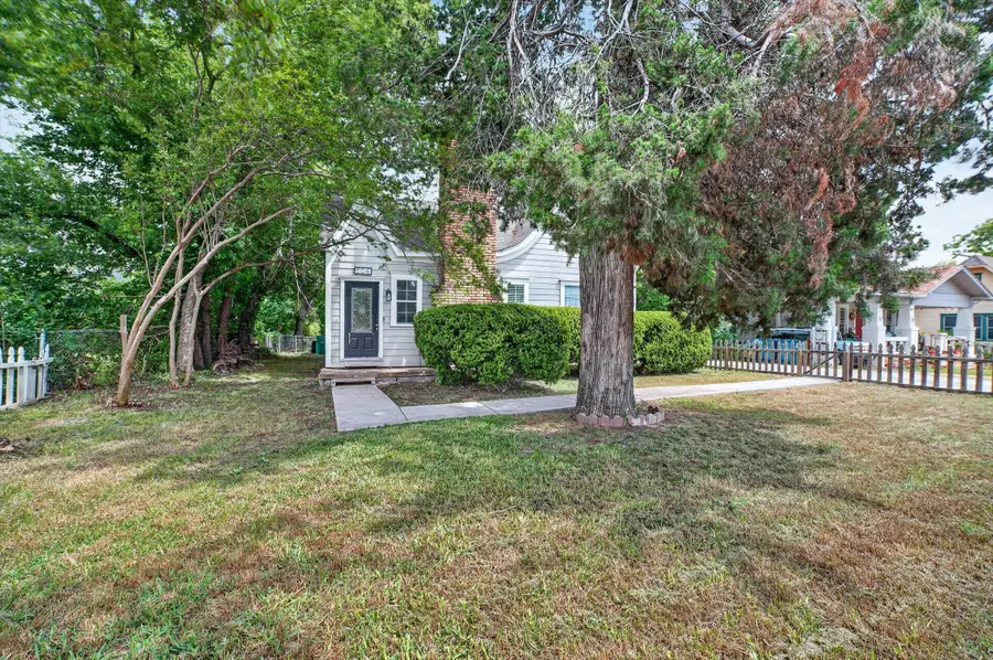 504 W Grove Street, Kaufman, TX 75142 - #3