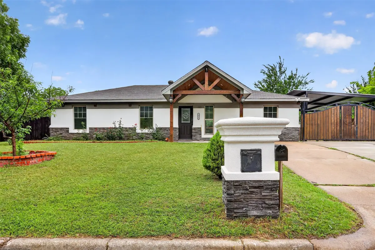 516 Post Oak Lane, Burleson, TX 76028 - #1