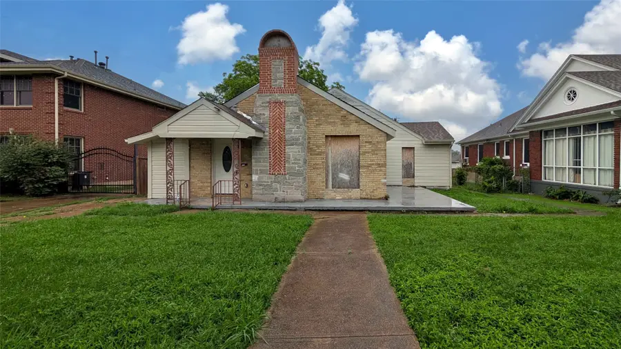 2718 South Boulevard, Dallas, TX 75215 - #2