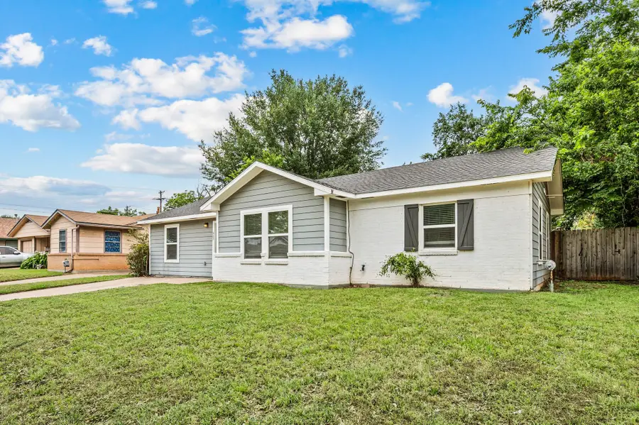 609 W Inwood Drive, Arlington, TX 76010 - #2