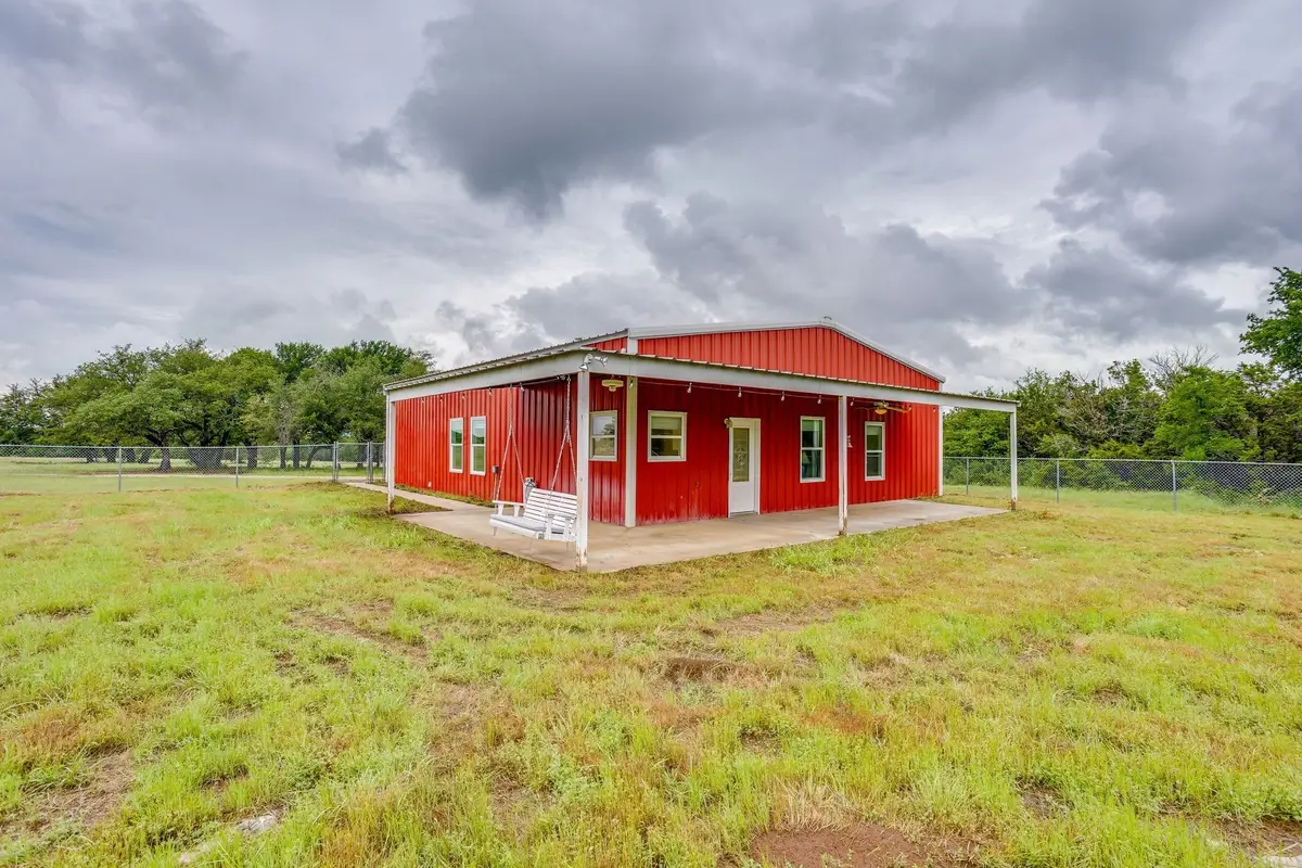 400 S 10th Avenue, Santo, TX 76472 - #1