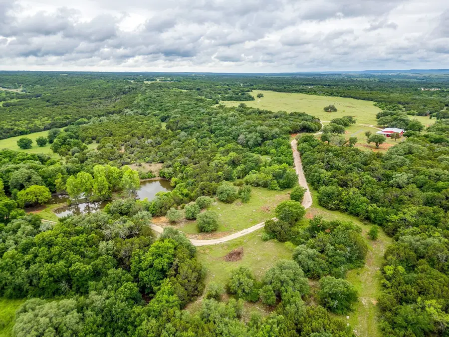400 S 10th Avenue, Santo, TX 76472 - #2