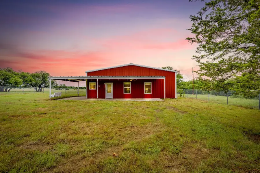 400 S 10th Avenue, Santo, TX 76472 - #3