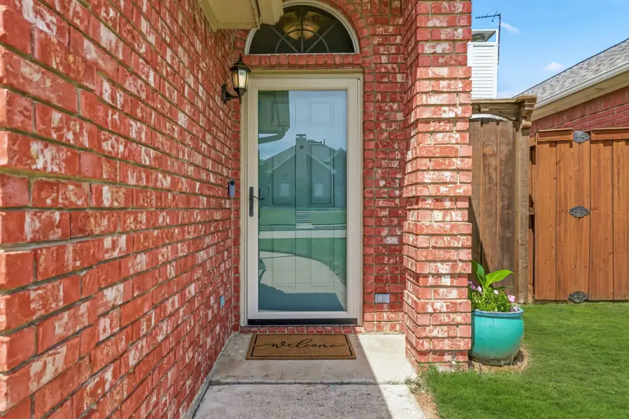2215 Dallas Drive, Carrollton, TX 75006 - #2