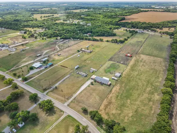 8300 Farm To Market 697, Whitewright, TX 75491