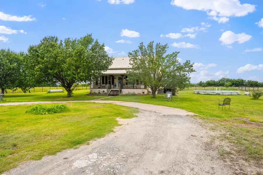 404 Fm 1566 W, Wolfe City, TX 75496 - #3