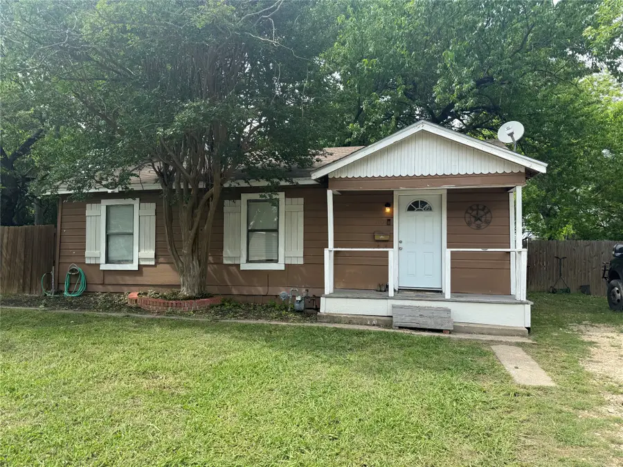 1006 Bishop Street, Commerce, TX 75428 - #2