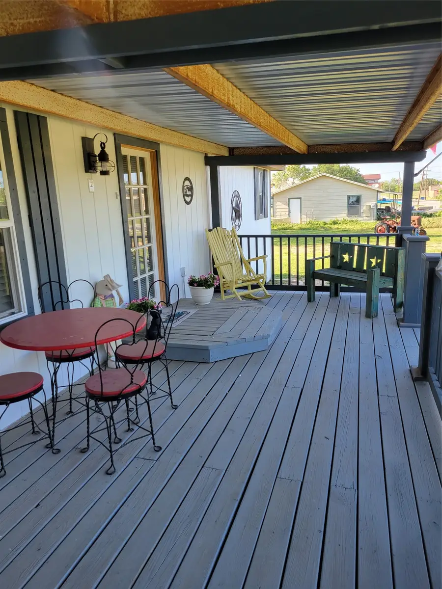 608 Chestnut St. Street, Cross Plains, TX 76443 - #3