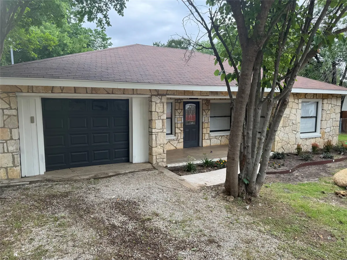 607 E Hundley Drive, Lake Dallas, TX 75065 - #1