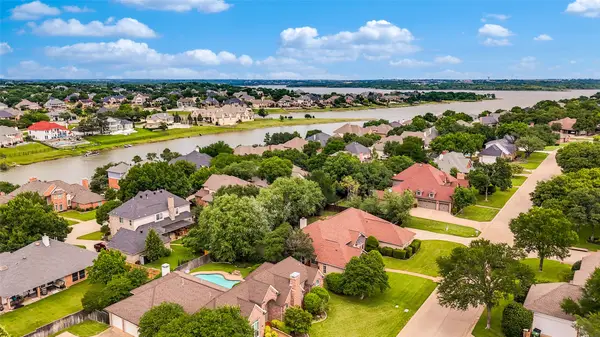 2621 Bierstadt Drive, Highland Village, TX 75077