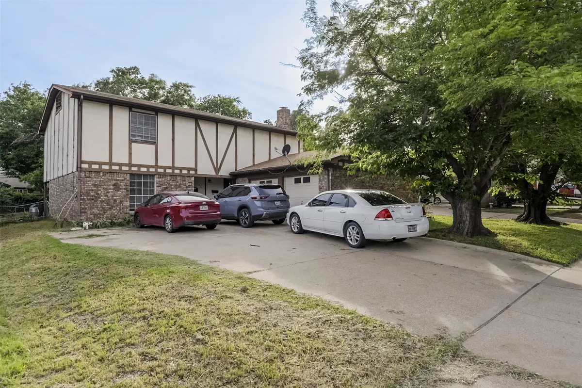 625 NW Renfro Street, Burleson, TX 76028 - #1