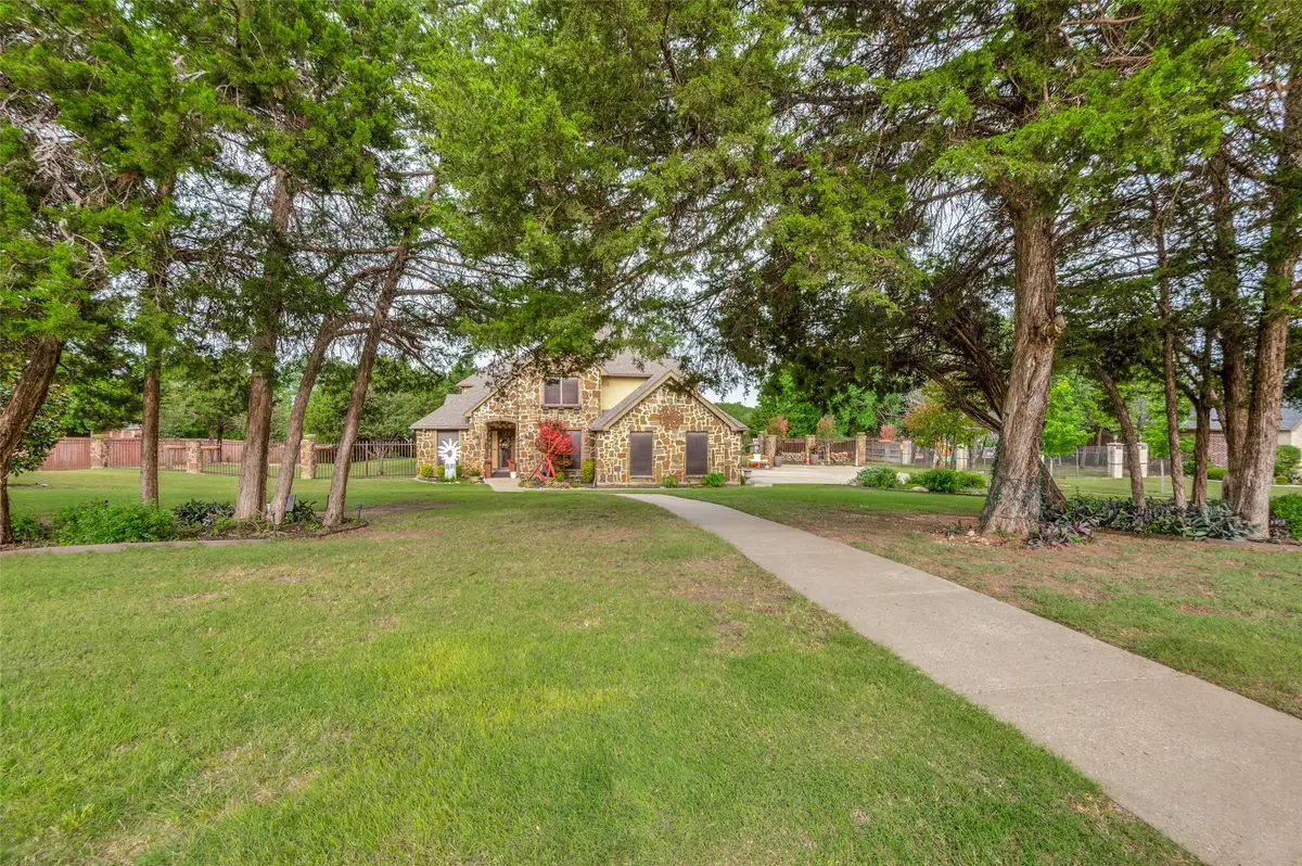 911 Bentle Branch Lane, Cedar Hill, TX 75104 - #1