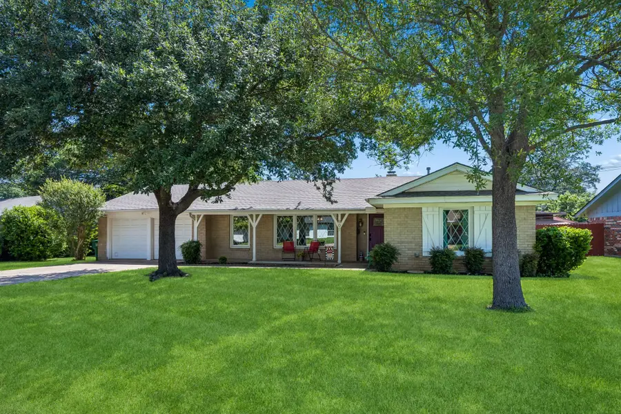 901 Raintree Road, Fort Worth, TX 76103 - #2