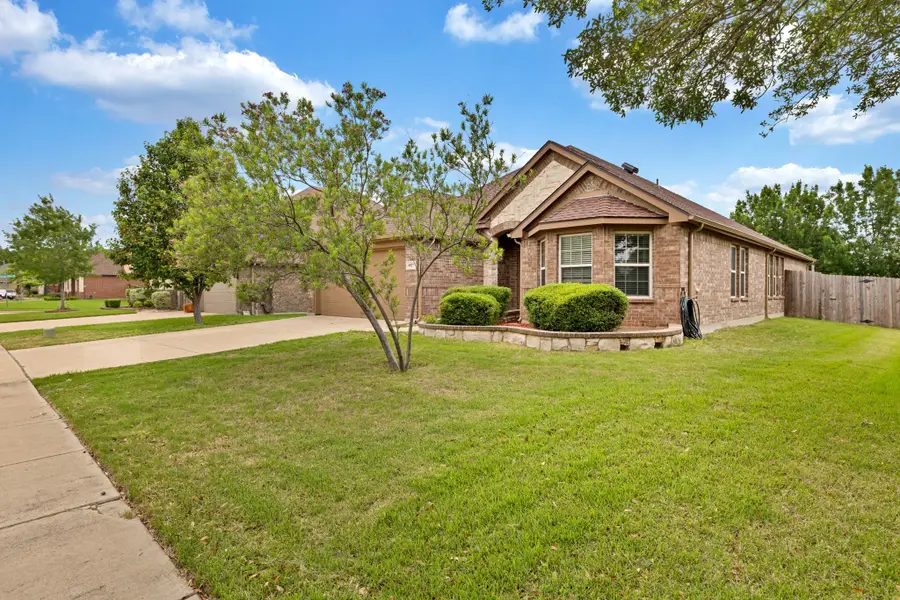6027 Cedar Glen Drive, Grand Prairie, TX 75052 - #2