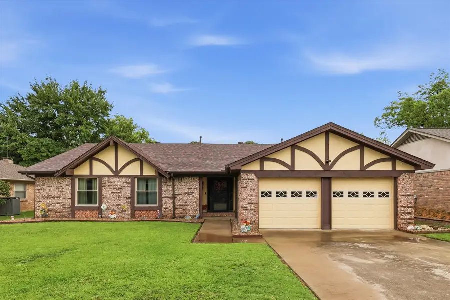 1632 Vicksburg Drive, Bedford, TX 76022 - #2