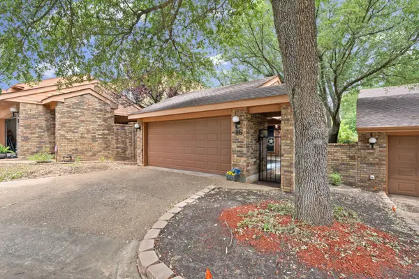 16 Village Green Court, Denison, TX 75020