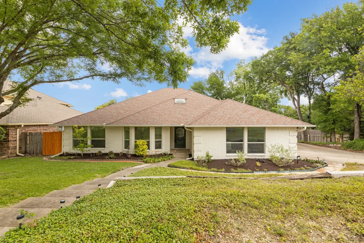 10112 Wandering Way Street, Benbrook, TX 76126 - #1