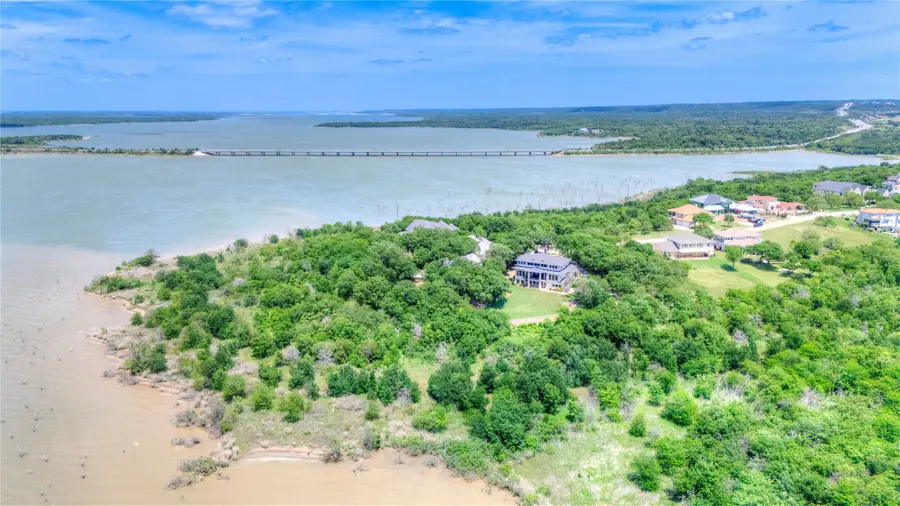 1132 Mallard Pointe Drive, Grand Prairie, TX 75104 - #2