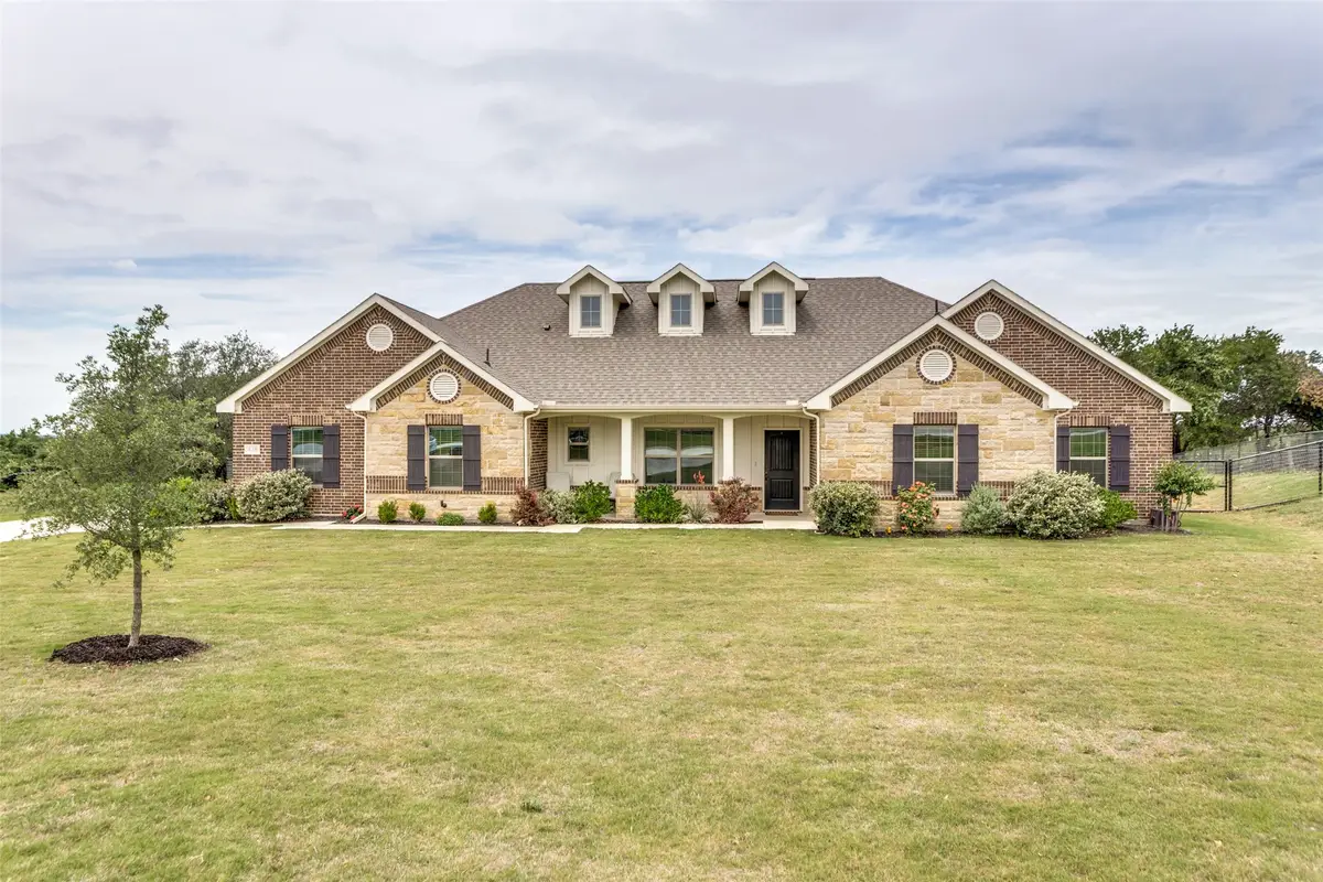 428 Herb Stephens Jr Way, Springtown, TX 76082 - #1