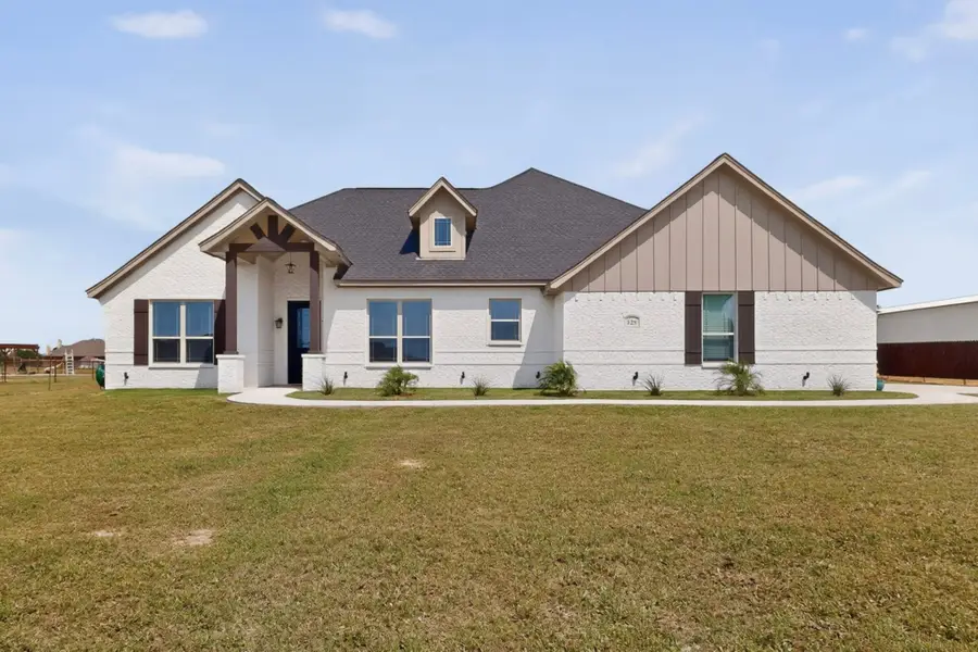 125 Remington Park Drive, Springtown, TX 76082 - #2