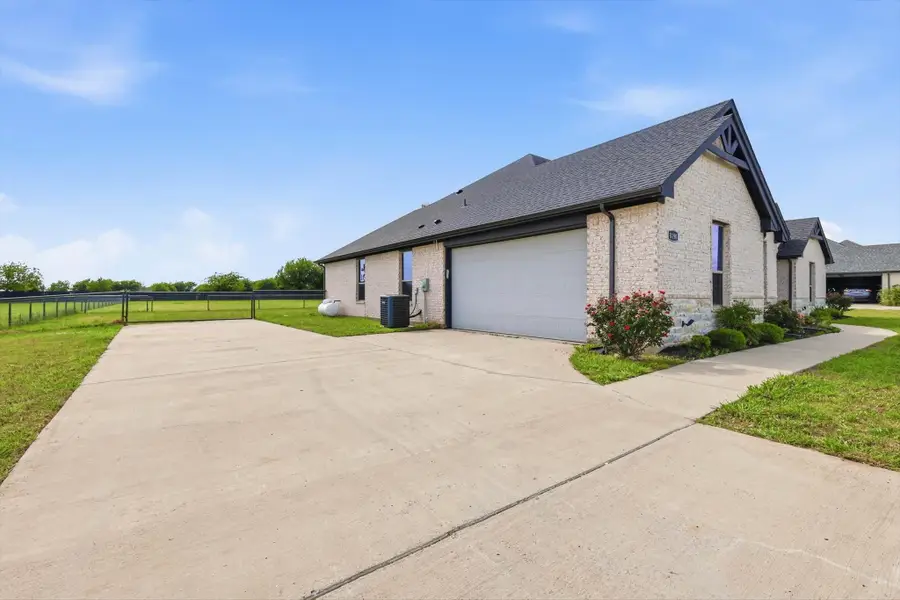 8190 Kassandra Drive, Sanger, TX 76266 - #2