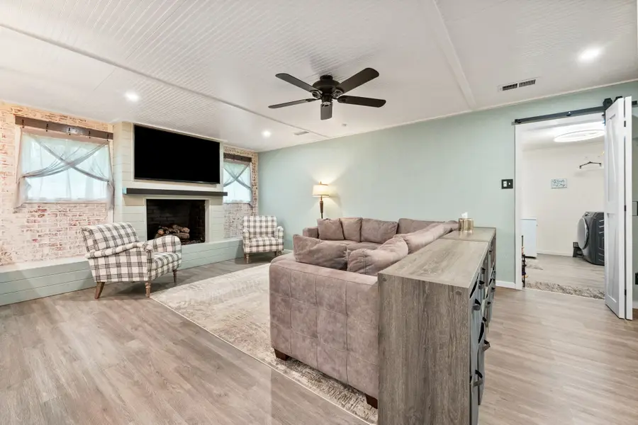 801 Waggoner Drive, Arlington, TX 76013 - #3