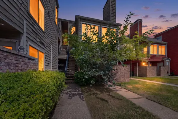 9811 Walnut Street #203, Dallas, TX 75243