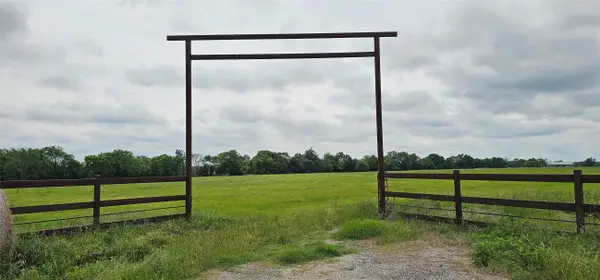 2260 Fm 16, Canton, TX 75103