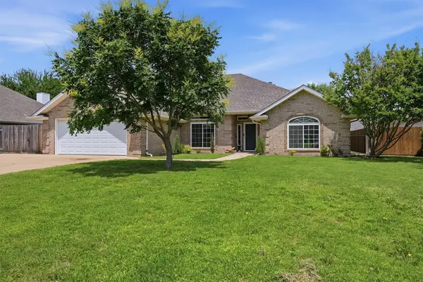 912 Wheeler Creek Drive, Gainesville, TX 76240