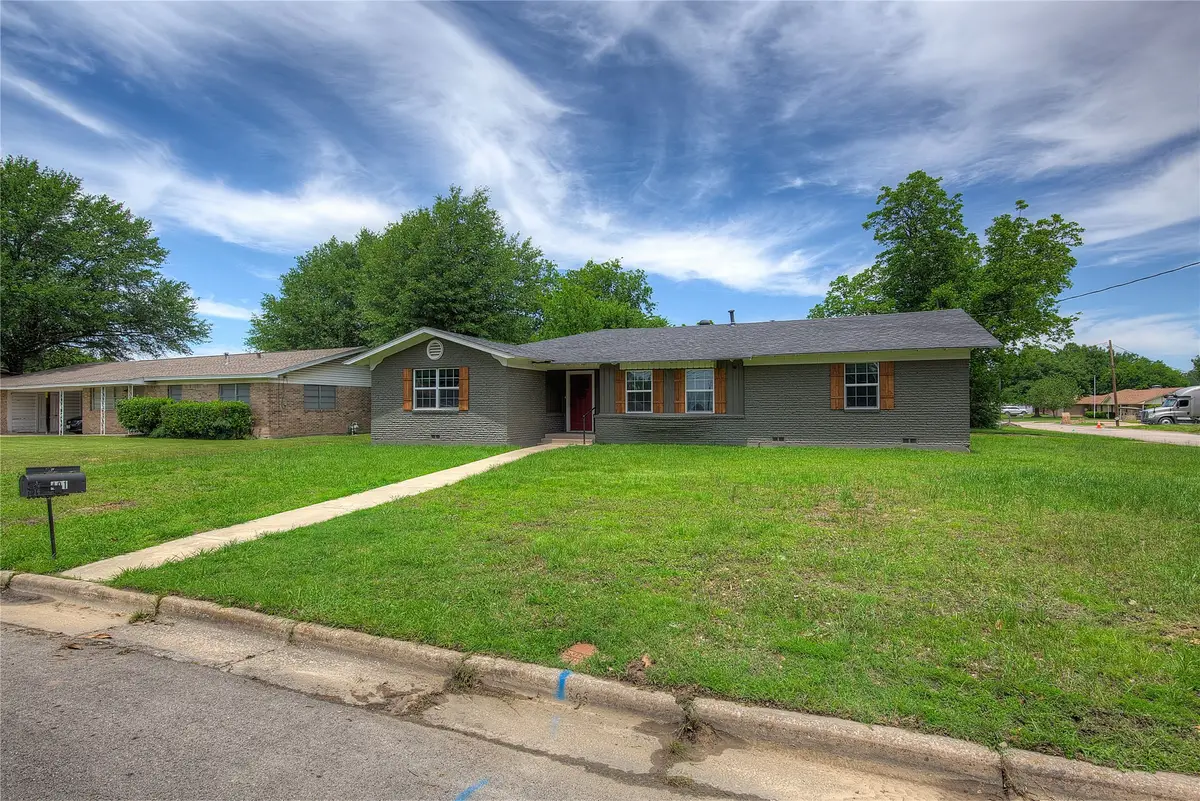 401 Lee Street, Sulphur Springs, TX 75482 - #1