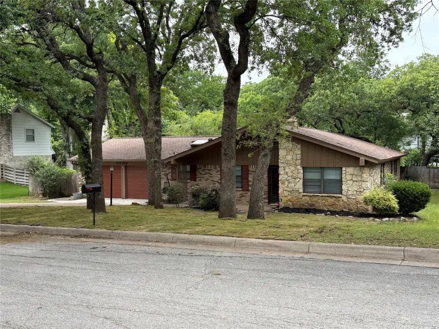 2703 Oak Cliff Lane, Arlington, TX 76012 - #2