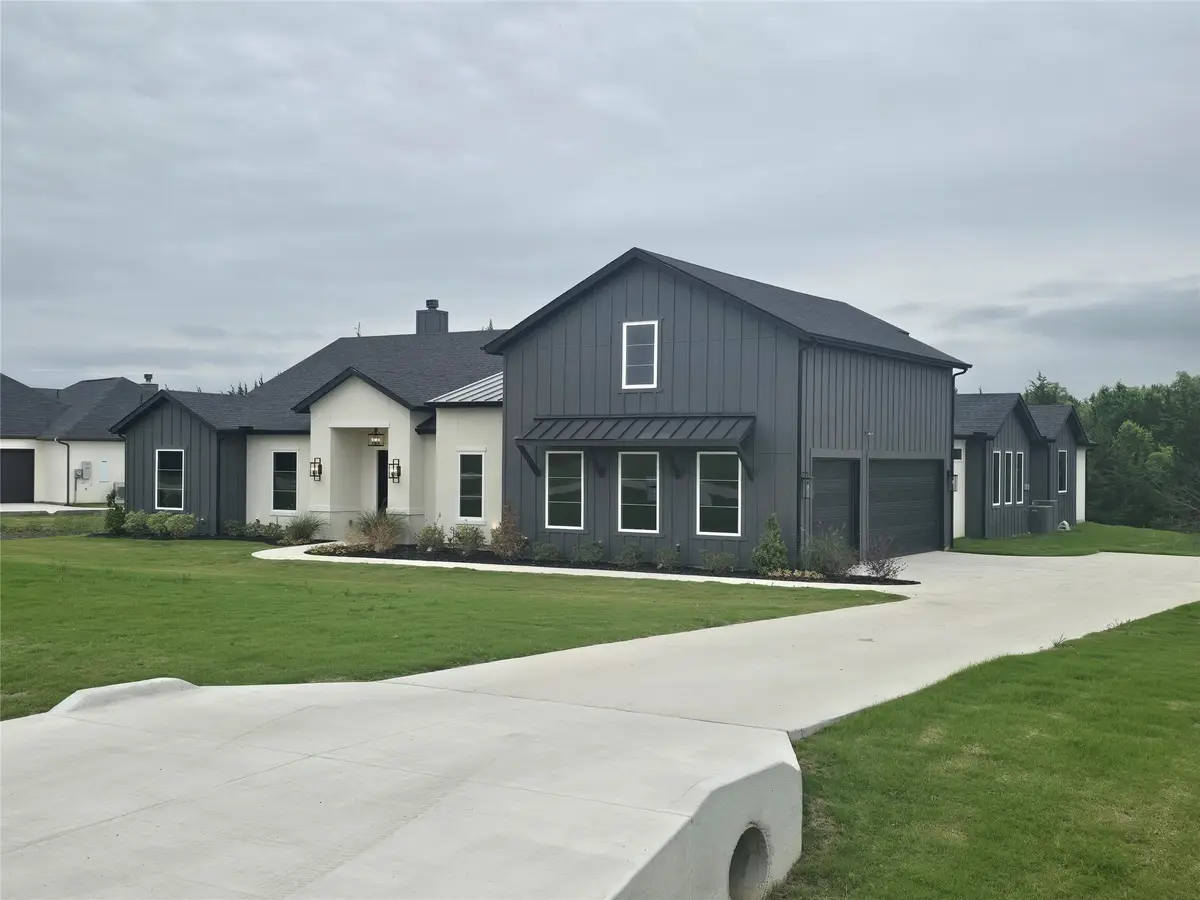 3080 Glen Oaks Drive, Waxahachie, TX 75165 - #1