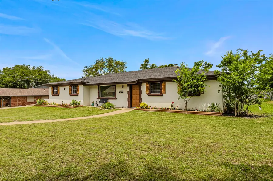 6016 Wedgmont Circle N, Fort Worth, TX 76133 - #2