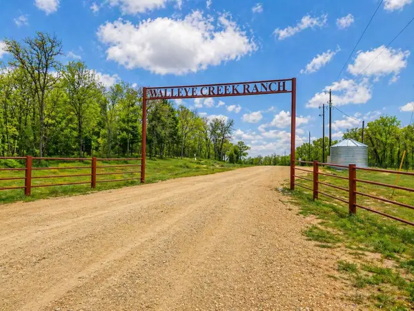 1215 Walleye Creek Trail, Lexington, TX 78947