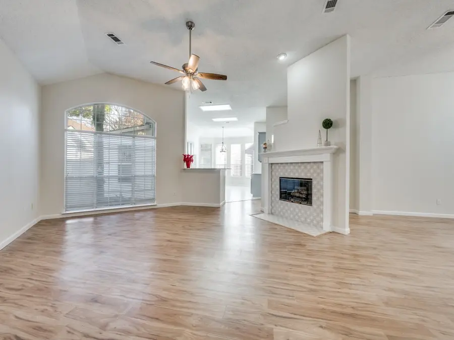 214 Jennifer Lane, Arlington, TX 76002 - #2