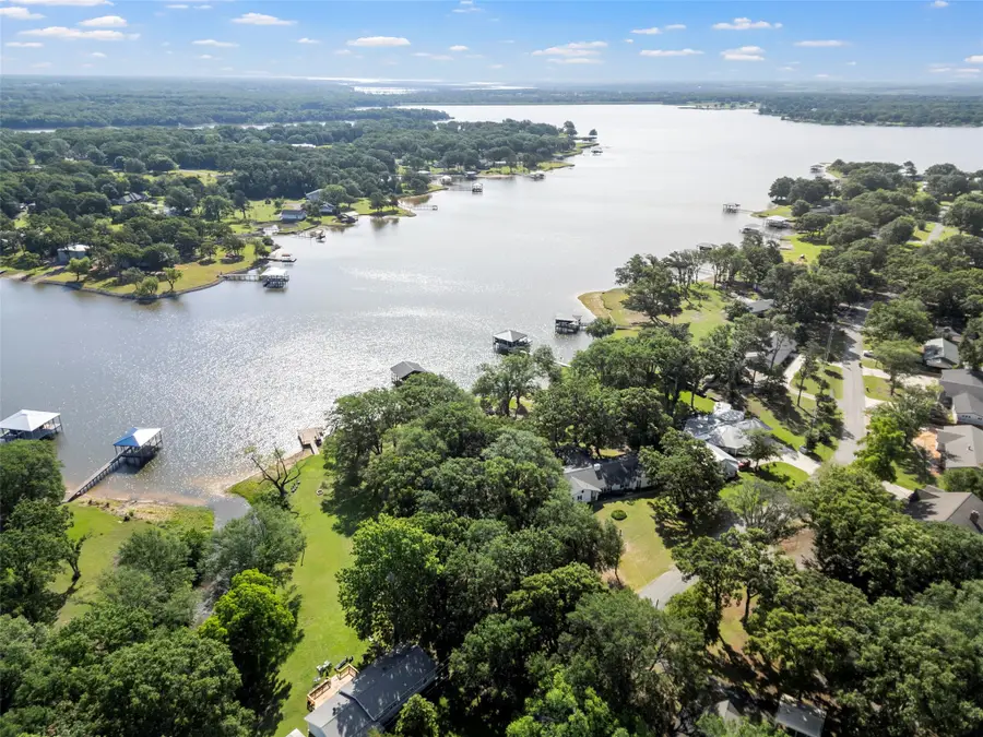 1805 Beavers Point, Bonham, TX 75418 - #2