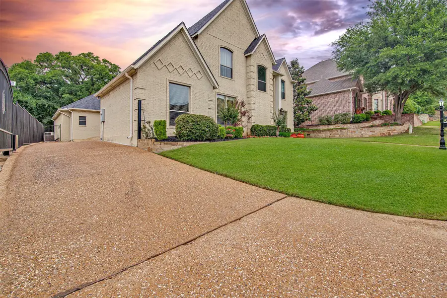 3001 Sunray Valley Court, Arlington, TX 76012 - #2