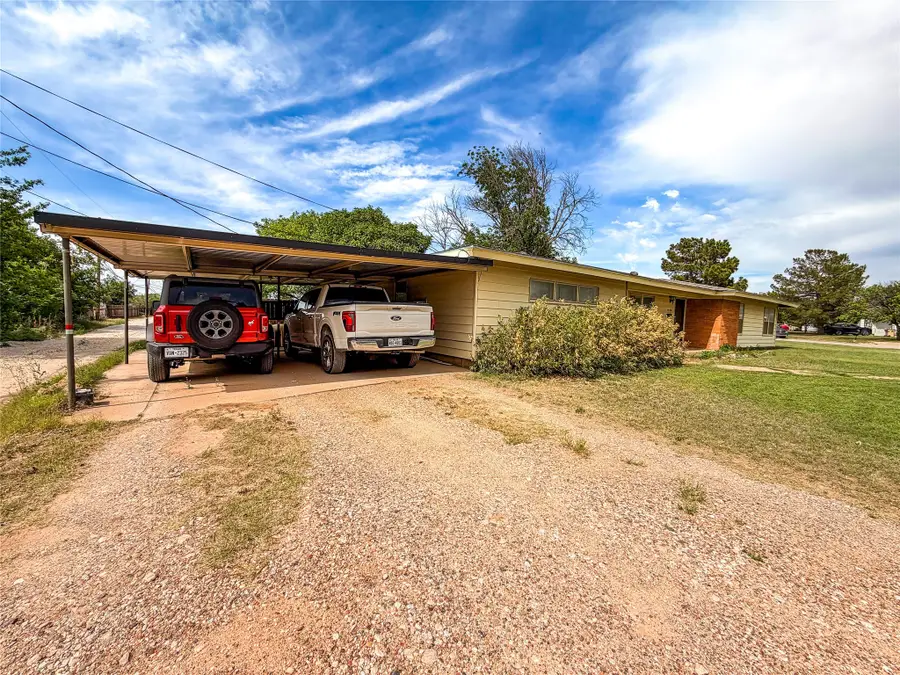 1408 Westover Drive, Anson, TX 79501 - #2