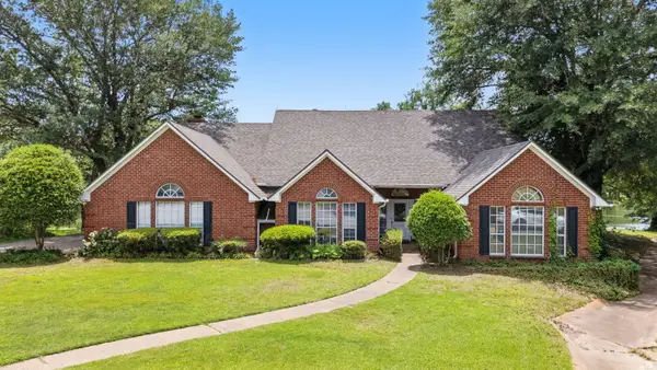 241 Lakeside Place, Mineola, TX 75773