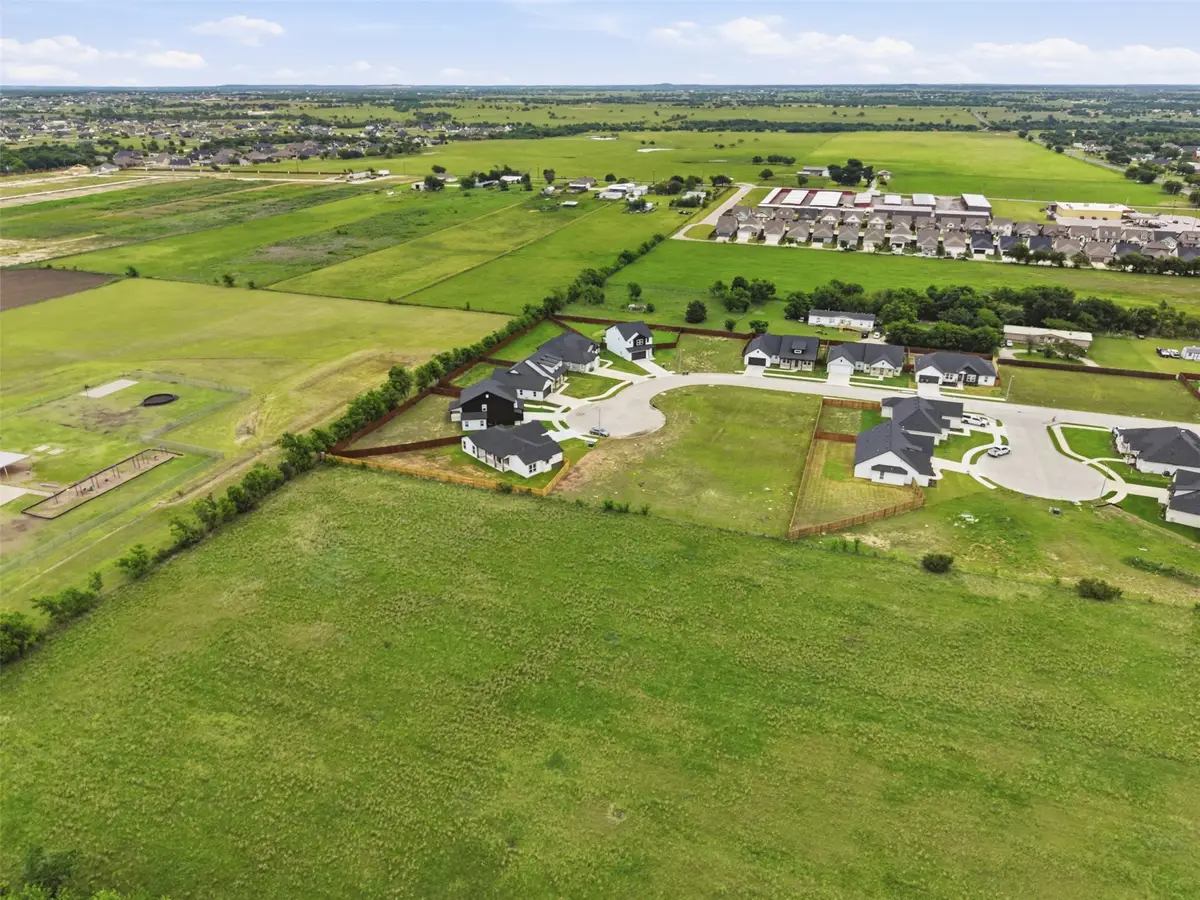 593 Highview Court, Godley, TX 76044 - #1