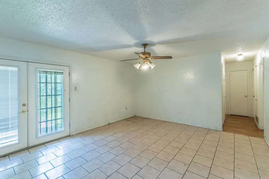 10431 Kinslow Drive, Dallas, TX 75217 - #2